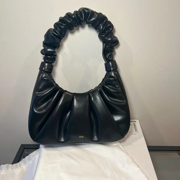 *SOLD* JW PEI Gabbi Bag - Picture 2 of 5